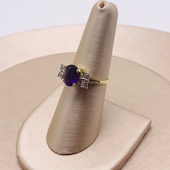 EUC 14k Yellow Gold Amethyst & Diamond Cocktail Ring - Picture 11 of 16